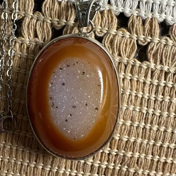 Druzy Agate Oval Pendant Necklace on Silver Copper Chain - Picture 16 of 16